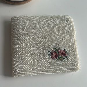 Handmade White Bead with Flower Folding Wallet